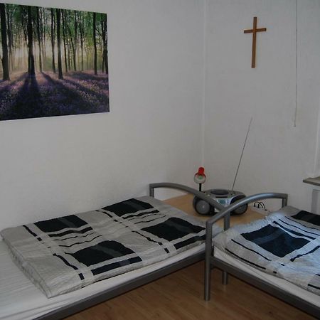 6 Schulstrasse Apartment Biebertal Екстериор снимка