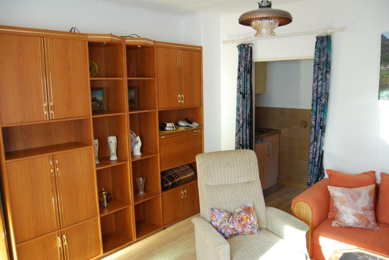 6 Schulstrasse Apartment Biebertal Екстериор снимка